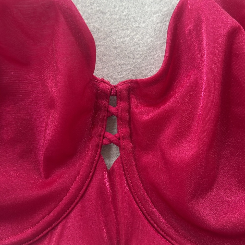 Torrid T-Shirt Unlined Glossy Mesh Ballet Back Bra in Red size 44DD - Picture 3 of 8
